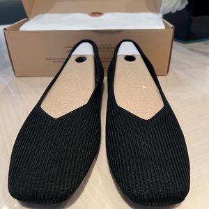 Vivaia Margot Shoes - brand new never worn. Size EU43 which is 11 US